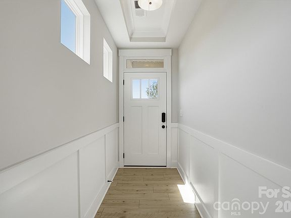 5th image of 426 Blythe Townhome Ln