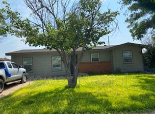 1204 Crescent Dr, Andrews, TX 79714