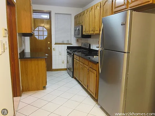 Rented by Realty 2000 Corp | media 3