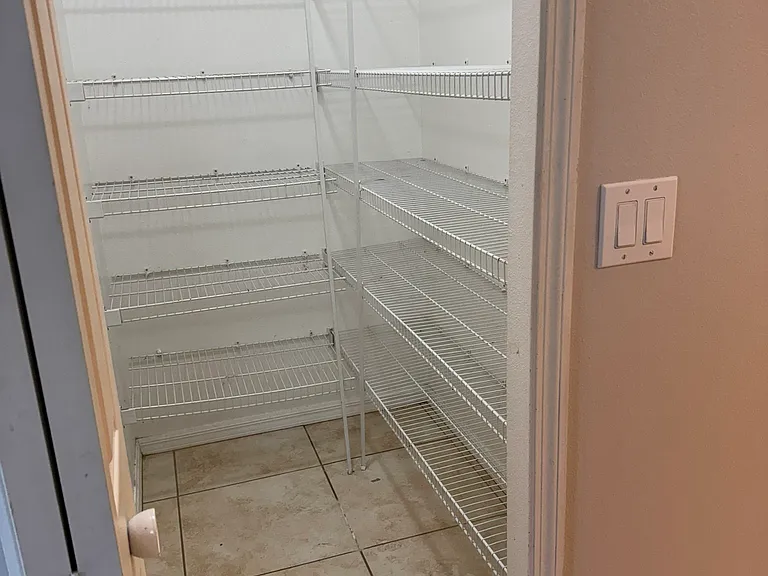 4058 Wilkes Dr — Photo 16