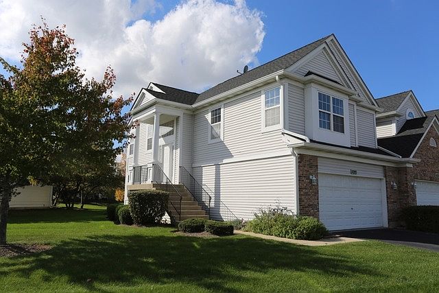 1st image of 1020 Charlestowne Dr