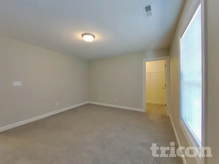2990 Parkview Dr — Photo 11