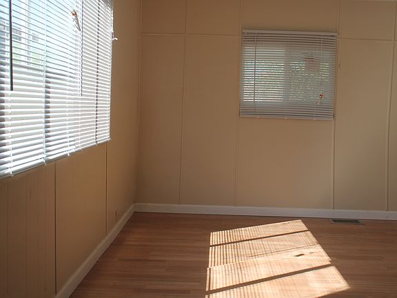 5th image of 1171 W Miracle Mile APT 1