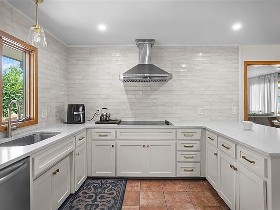 5th image of 4606 W Centre Ct
