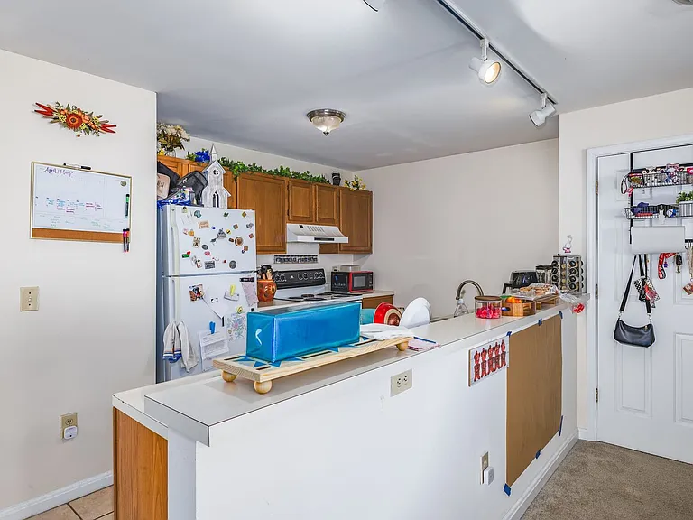 Walk to UC & UC Medical | 1BR/2BR Apartments — Photo 29