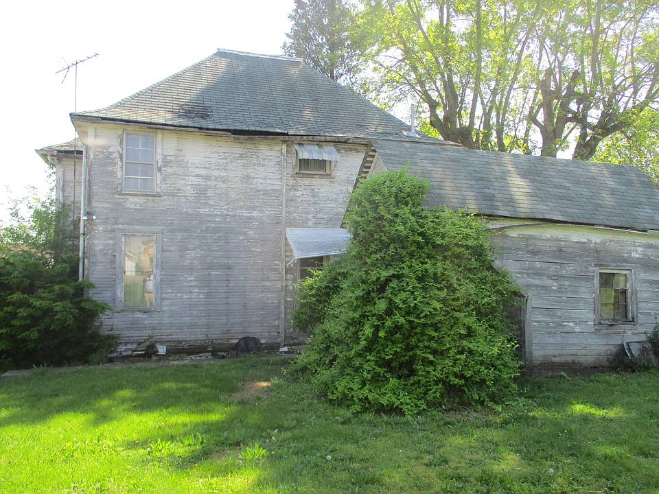 2nd image of 30 N East St