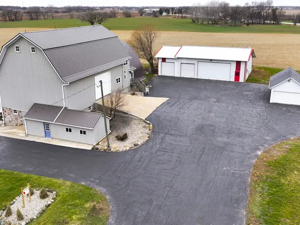 2389 N Clay Rd, Oshkosh, WI 54904