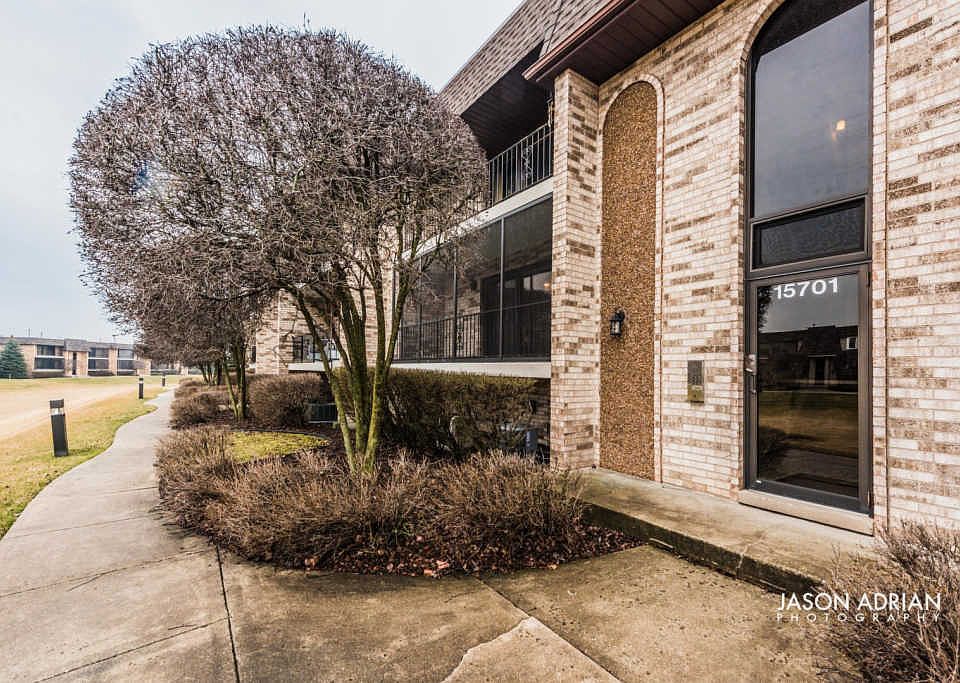 1st image of 15701 Foxbend Ct APT 1S