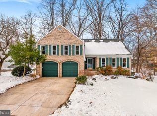 45 Carrollton Rd, Sterling, VA 20165