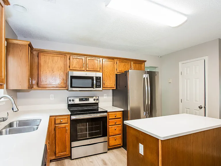 6707 Sweetfield Dr — Photo 7
