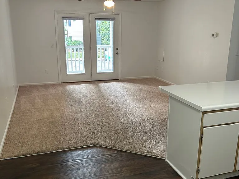 Arlington Apartments — Photo 148