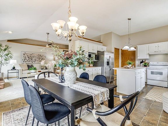 5th image of 2308 N Brandon Cir