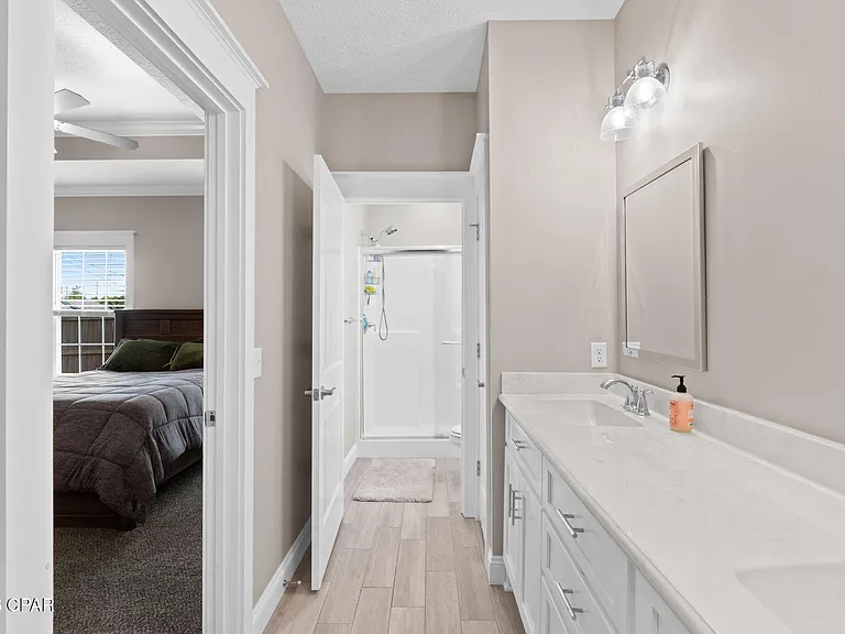5206 Robins Ct — Photo 24