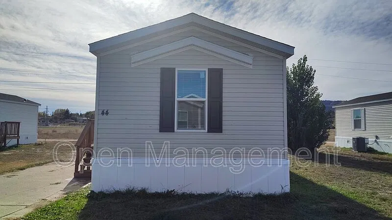 2 bed, 2.0 bath, 960 sqft, $969 — Photo 2