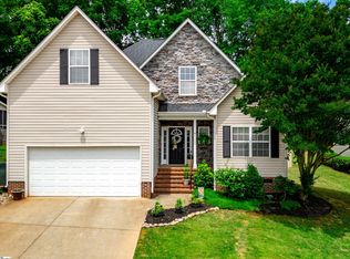 305 Glencrest Ct, Greer, SC 29650