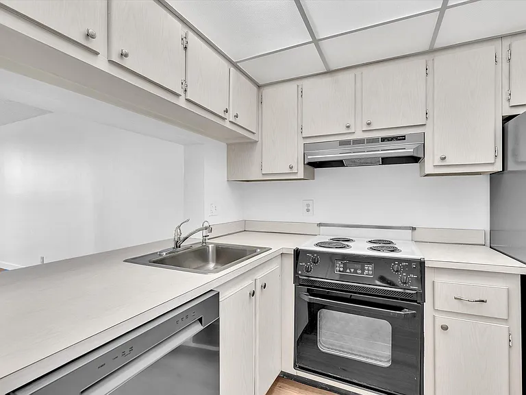 9470 Poinciana Pl #303 — Photo 14