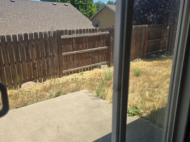 803 SE Kierra Pl — Photo 4