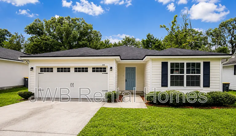 3126 Lowell Ave — Photo 1