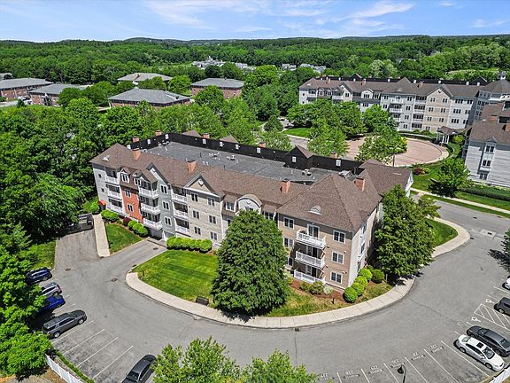 2nd image of 5 Woodman Way Unit 106