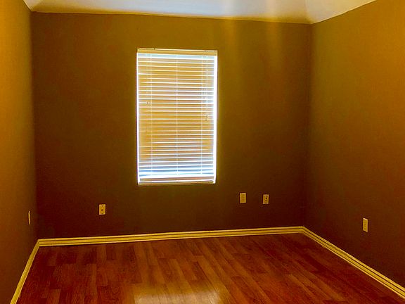 4th image of 14 Catherine Ln