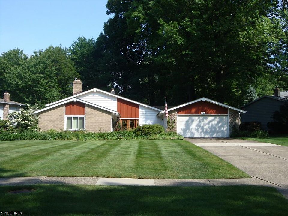 1st image of 24702 Dundee Dr