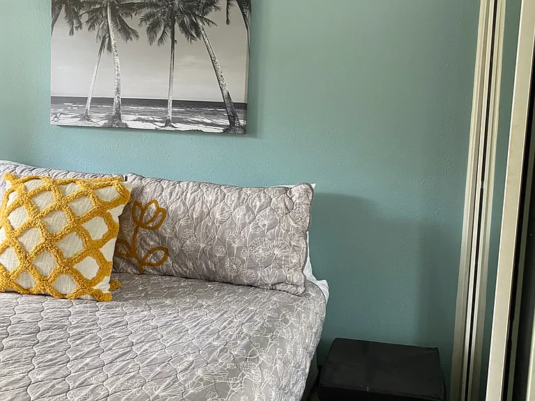 445 Kaiolu St #408 — Photo 7