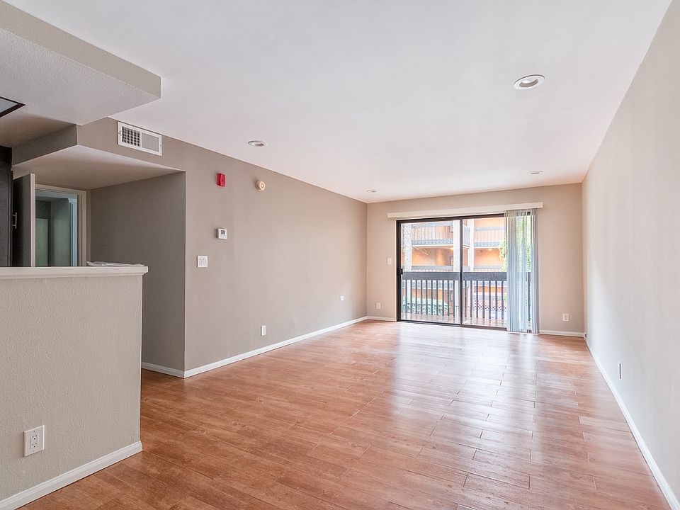 1st image of 22100 Burbank Blvd #G-267