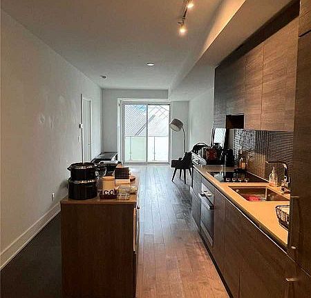 3rd image of 200 Bloor St W #504