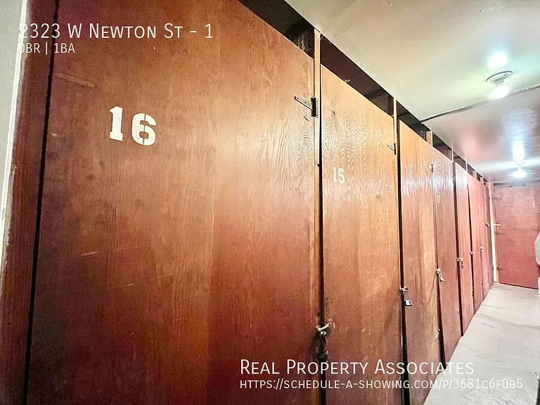 2323 W Newton St #1 — Photo 12