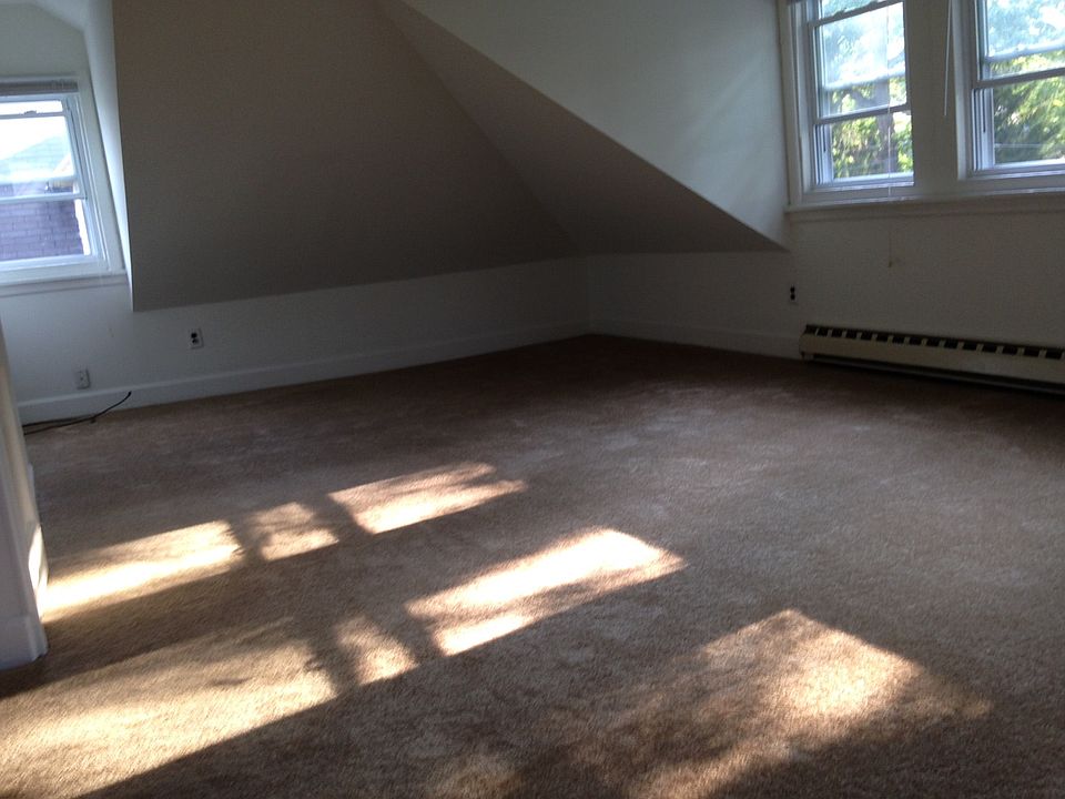 Living room/den