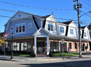169 Orinoco Dr #1, Brightwaters, NY 11718