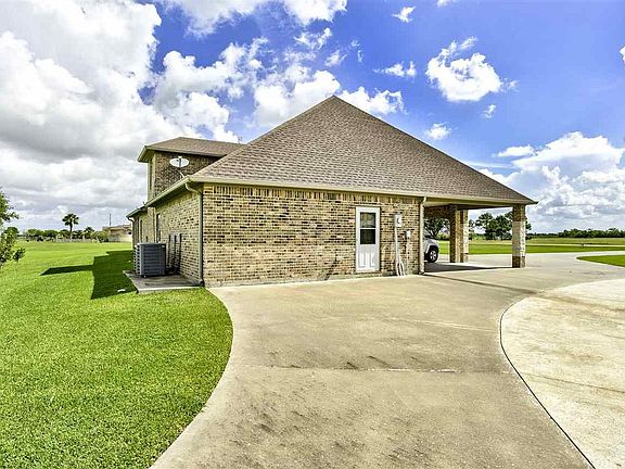 4th image of 8886 Bayou Din Dr