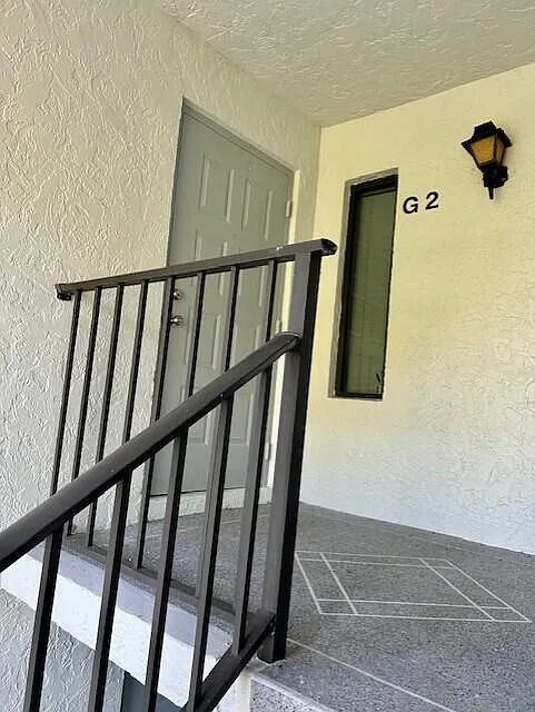Building Photo - 1006 Green Pine Blvd #G2