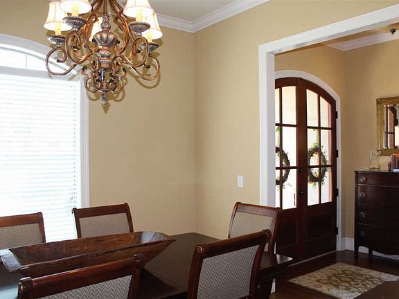4th image of 1201 Woodberry Dr