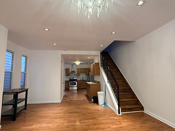 5th image of 5021 Hazel Ave