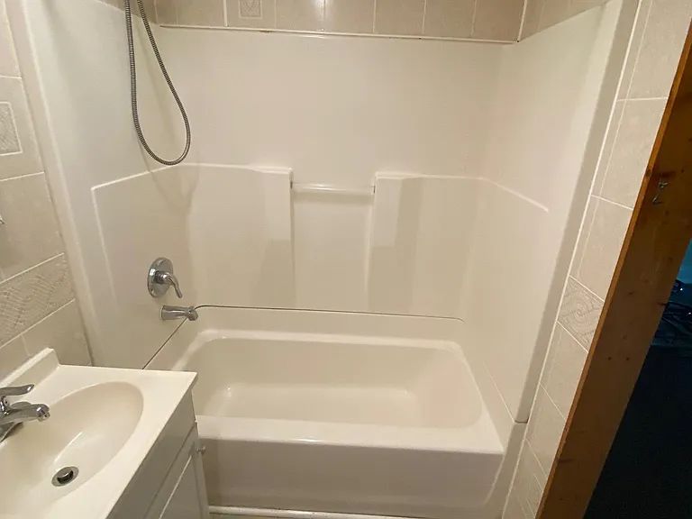 2247 Flora St #1B — Photo 6
