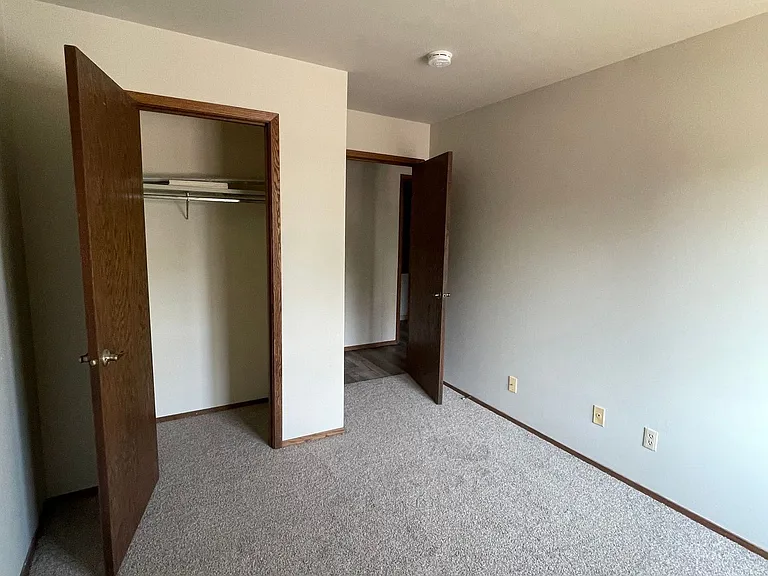 2828 Claudette St — Photo 4