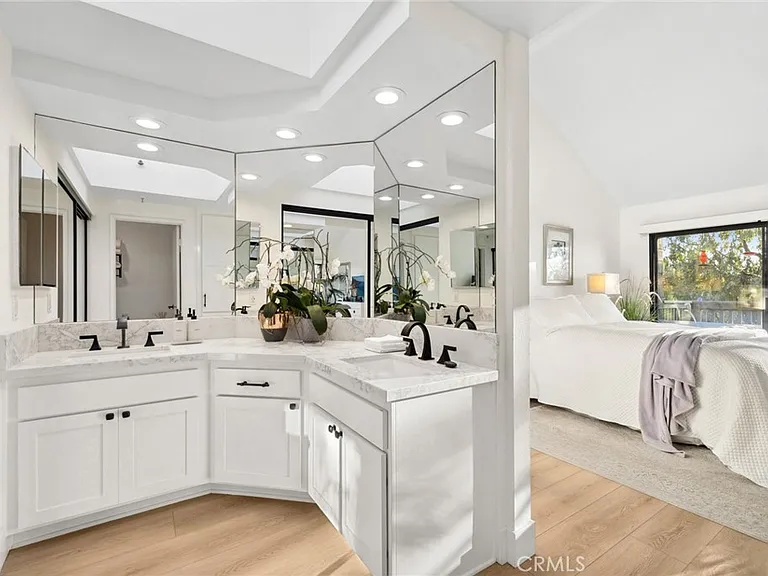 50 Sea Island Dr — Photo 10