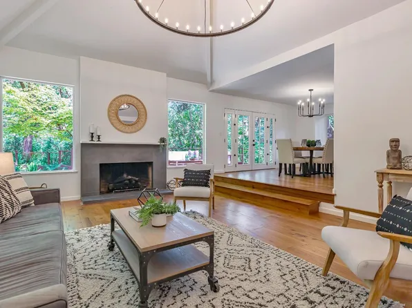 8 Esquire Court, Novato, CA 94949