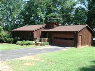 2109 Briarwood Rd, Greenwood, SC 29646