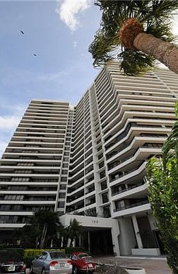 2nd image of 100 Lakeshore Dr APT 1752