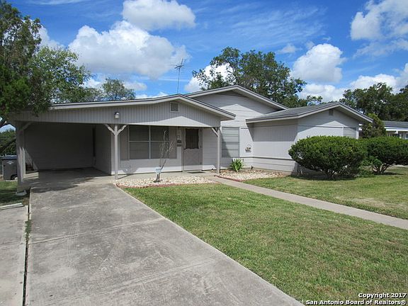 2nd image of 127 Pickwell Dr