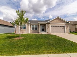 1277 Cherokee St, Nevada, IA 50201