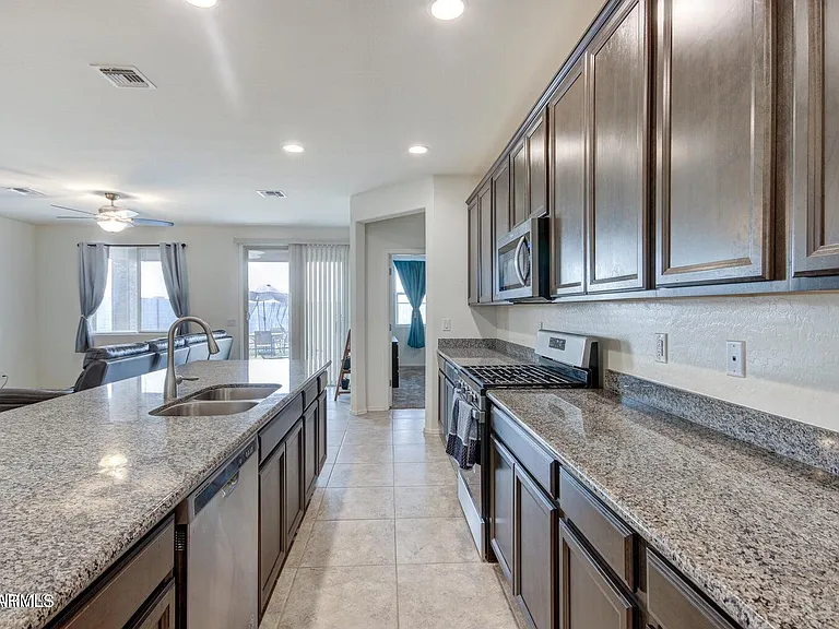 34005 N Casey Ln — Photo 3