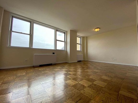 4th image of 245 E 19th St #310