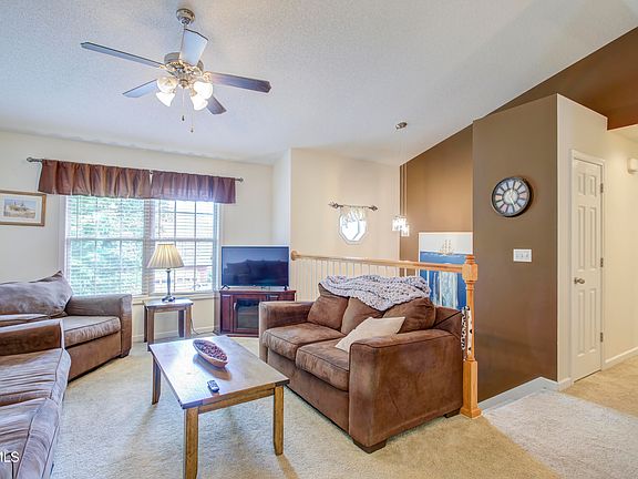5th image of 1297 Meadow Creek Ln