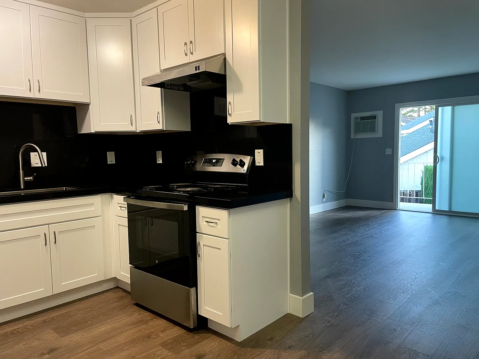 3993 Starview Dr — Photo 3