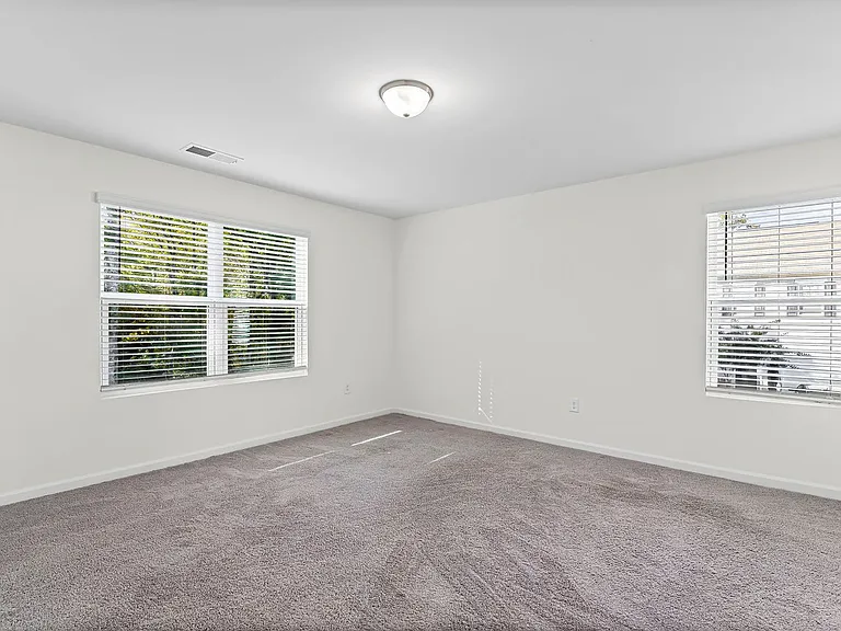 1012 Paddington Dr — Photo 16