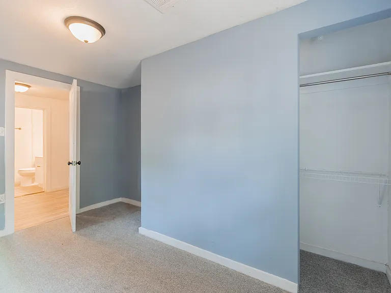 2162 W Lowry St — Photo 11