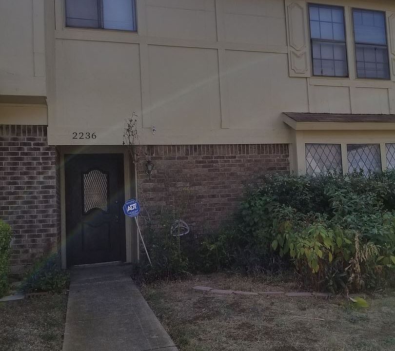 1st image of 2236 Madrid Ct